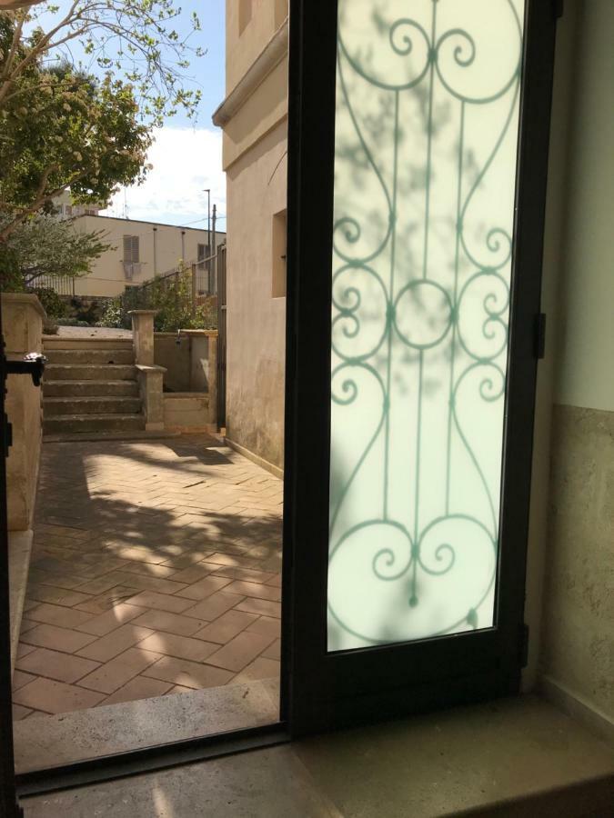Giardini 82 B&B Гравина ин Пулия Екстериор снимка